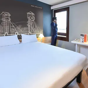 Ibis Charleroi Airport Brussels South מלון פלורוס