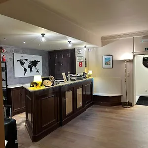 3* מלון Taormina Brussels Airport