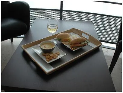 Hotel South Charleroi Airport בלגיה